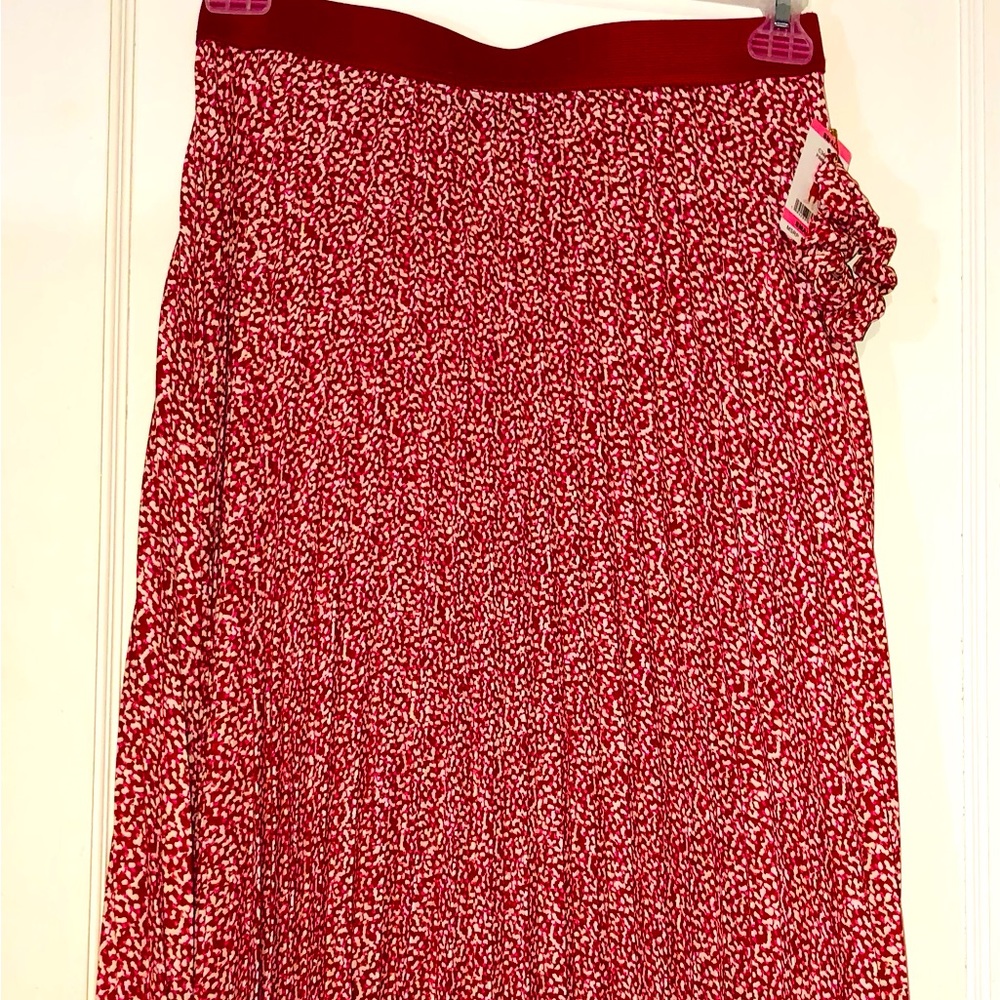 Vince Camuto skirt size small, pink/ivory color